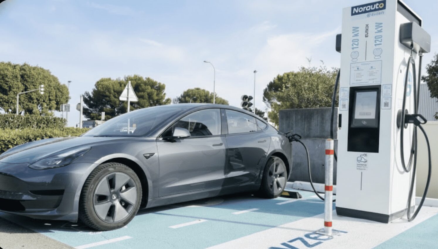 Installation neuve de borne de recharge Tesla par JCSM